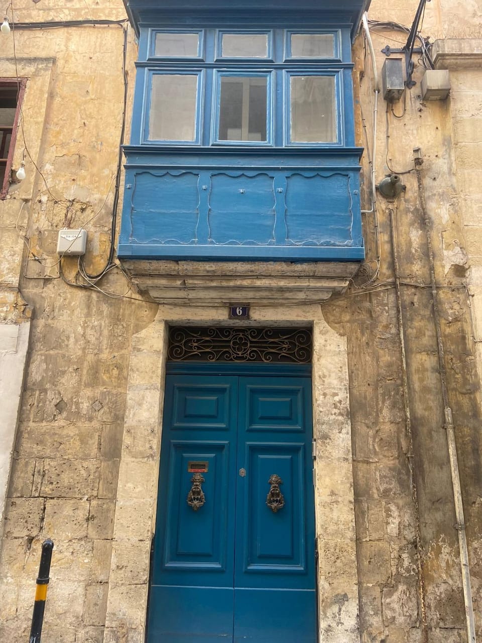 Property building, Facade/entrance, Day