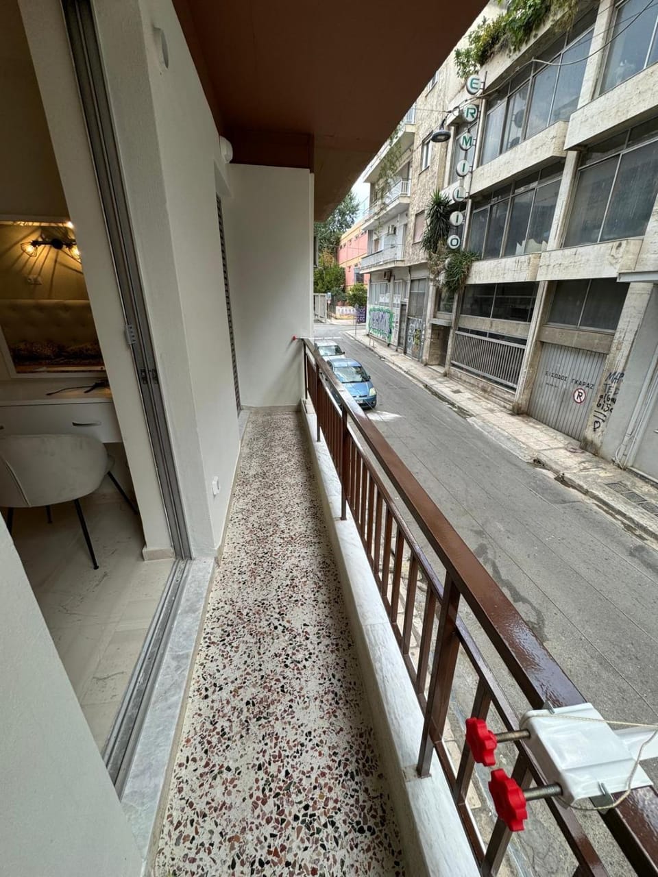 Neighbourhood, Street view