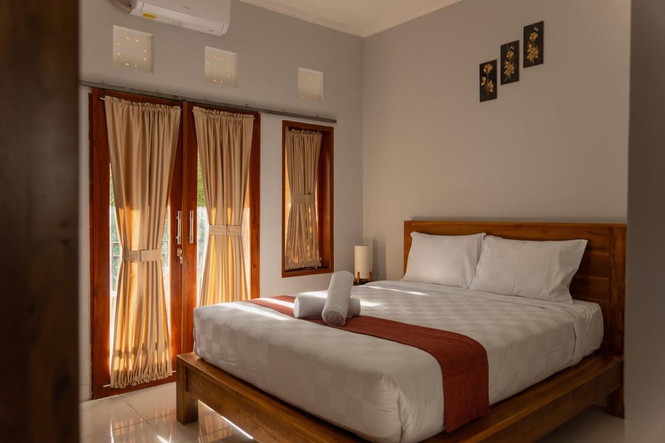 Bed, Photo of the whole room, Bedroom