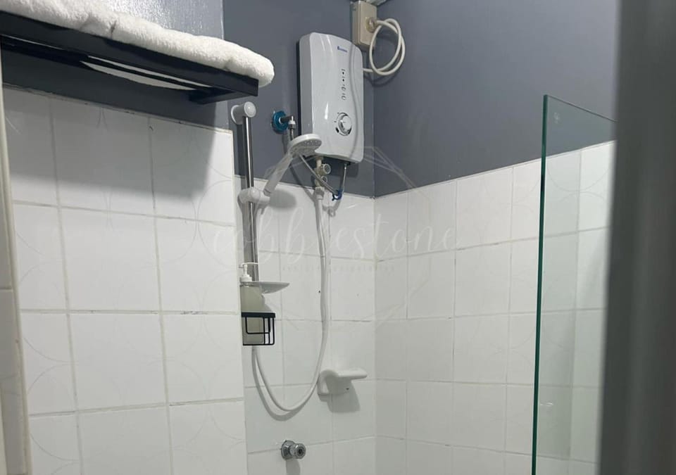 Shower, Bathroom, towels