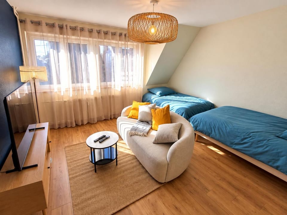 Bed, TV and multimedia