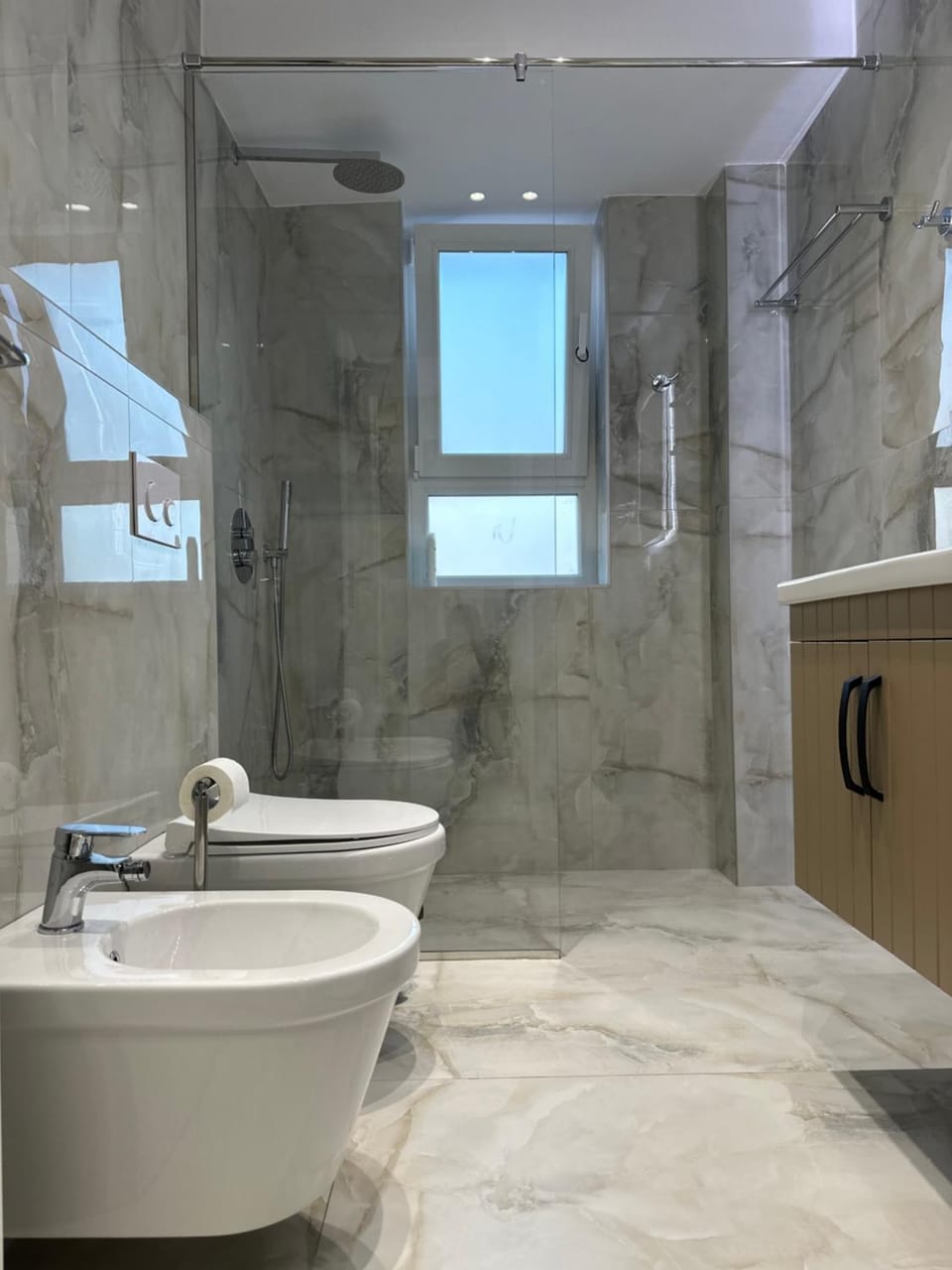 Shower, Toilet, Bathroom