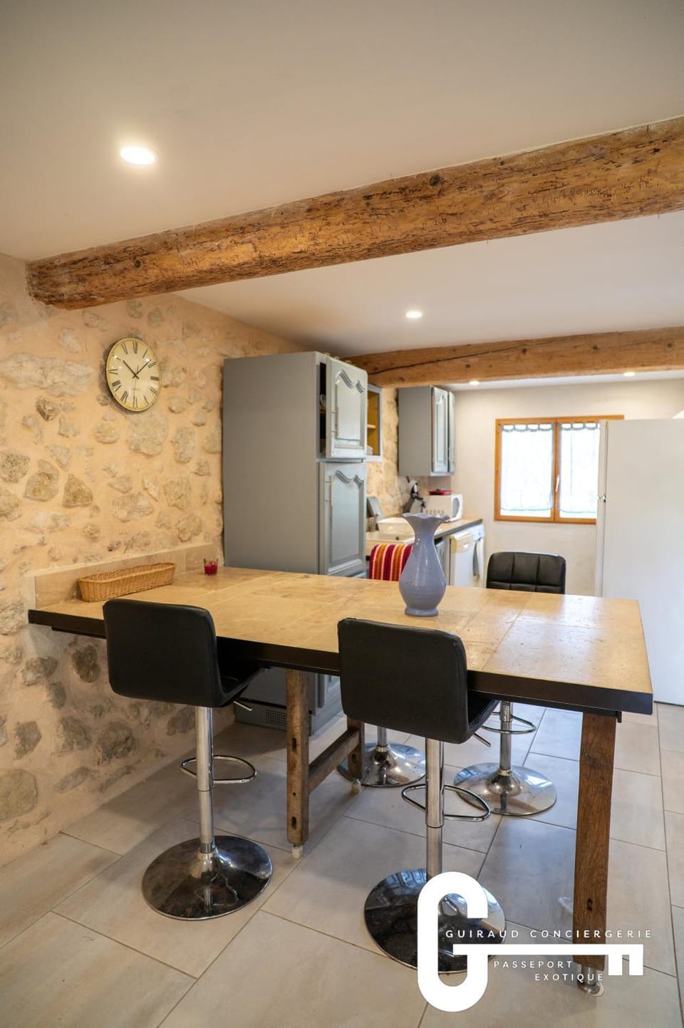 Gîte en campagne des crêtes avec piscine et jacuzzi House in Occitanie