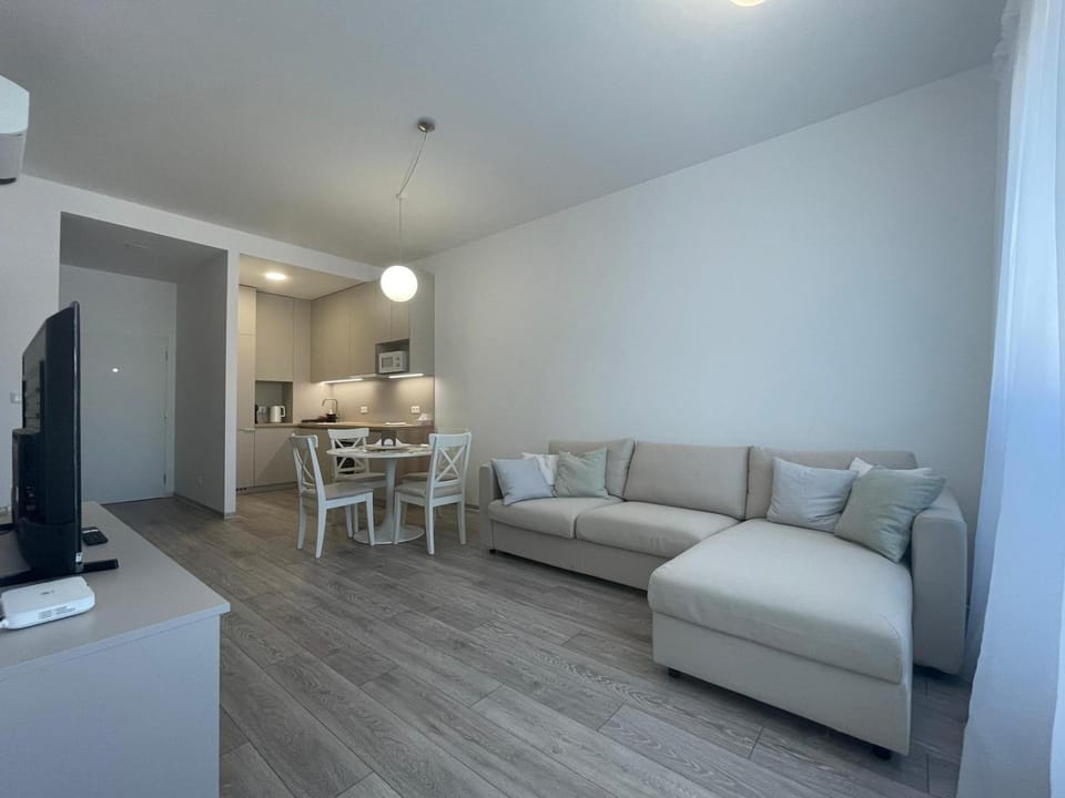 TV and multimedia, Kitchen or kitchenette, Living room