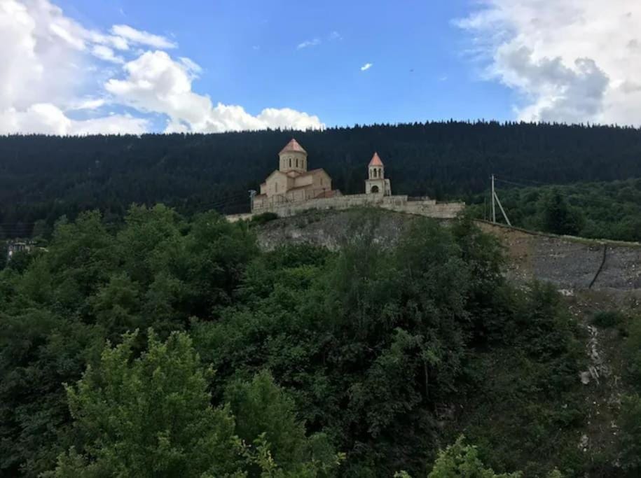 Nearby landmark, Day, Natural landscape, Landmark view, Mountain view