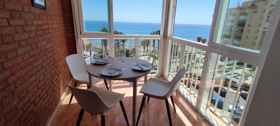 View (from property/room), Balcony/Terrace, Dining area, Sea view