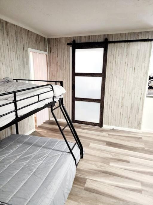 Bed, bunk bed