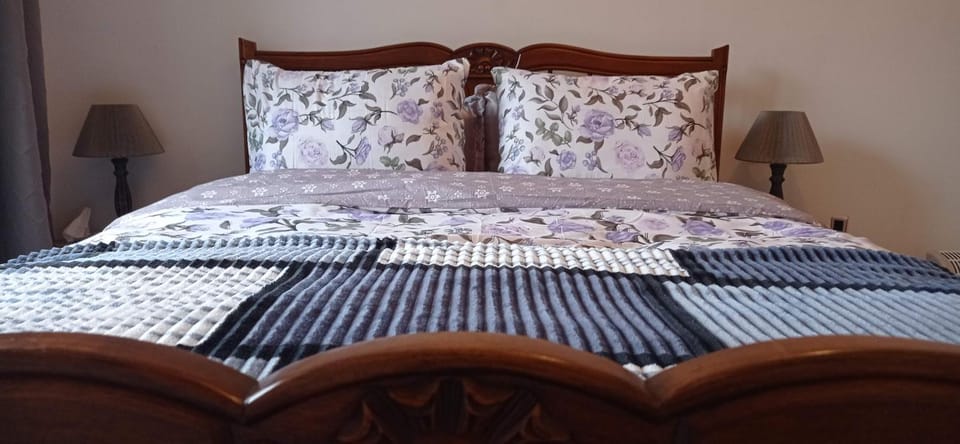 Property building, Bed