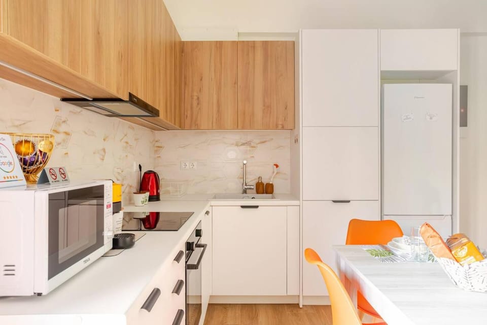 Kitchen or kitchenette, kitchen, kitchen