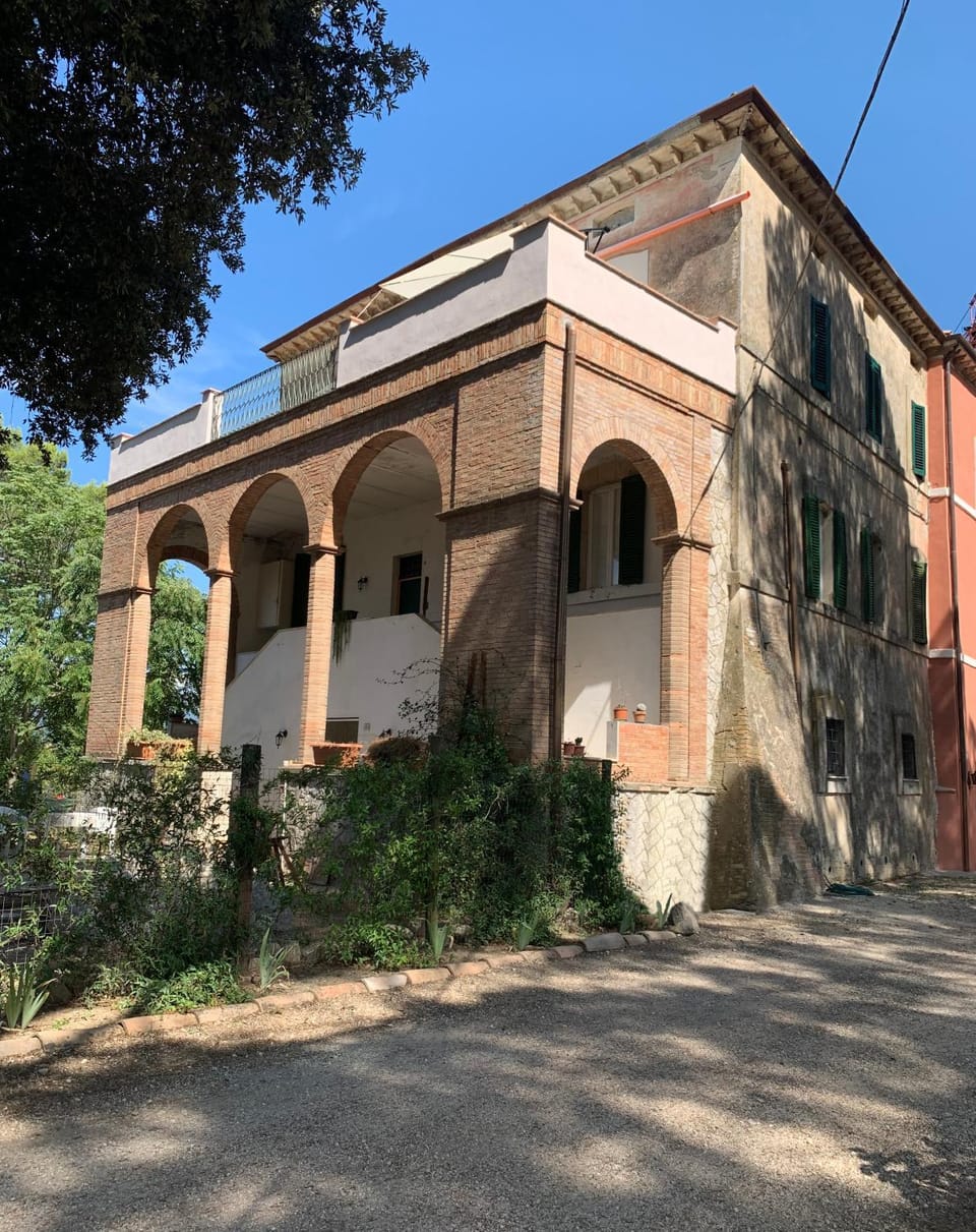 Property building, Balcony/Terrace