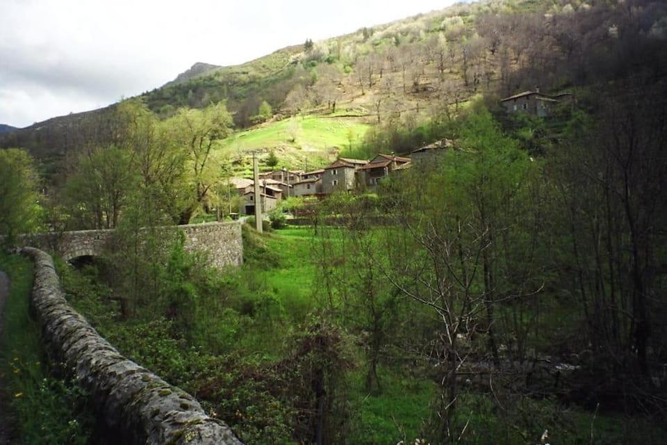 Maison de caractère en Ardèche verte House in Provence