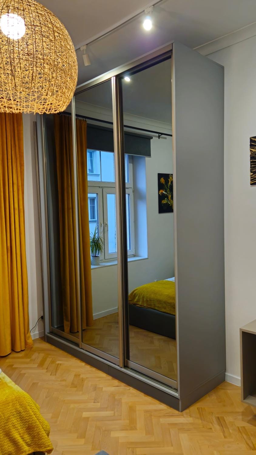 Bedroom, wardrobe