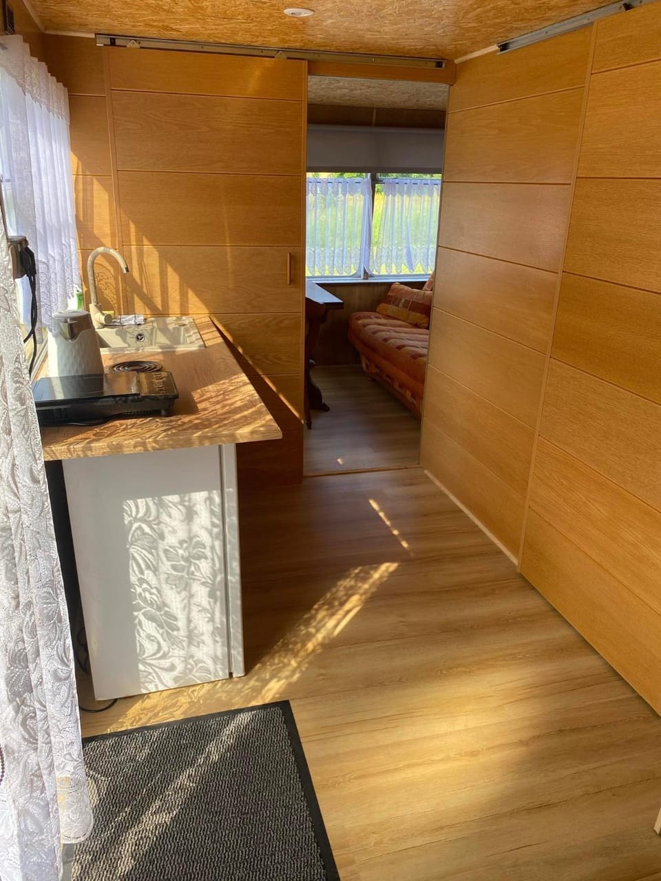 Kitchen or kitchenette, oven