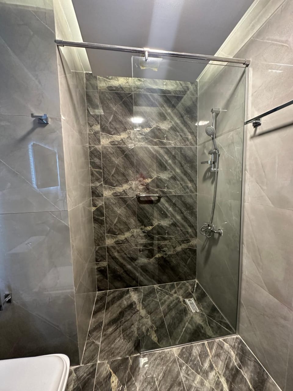 203 AL-NAJEH JRE Apartments For Rent ave Apartment in Africa