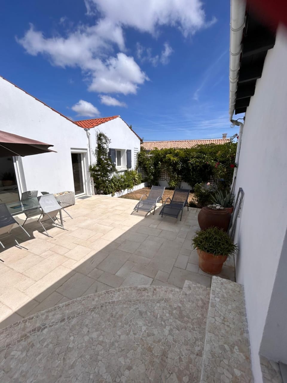 Patio, Day