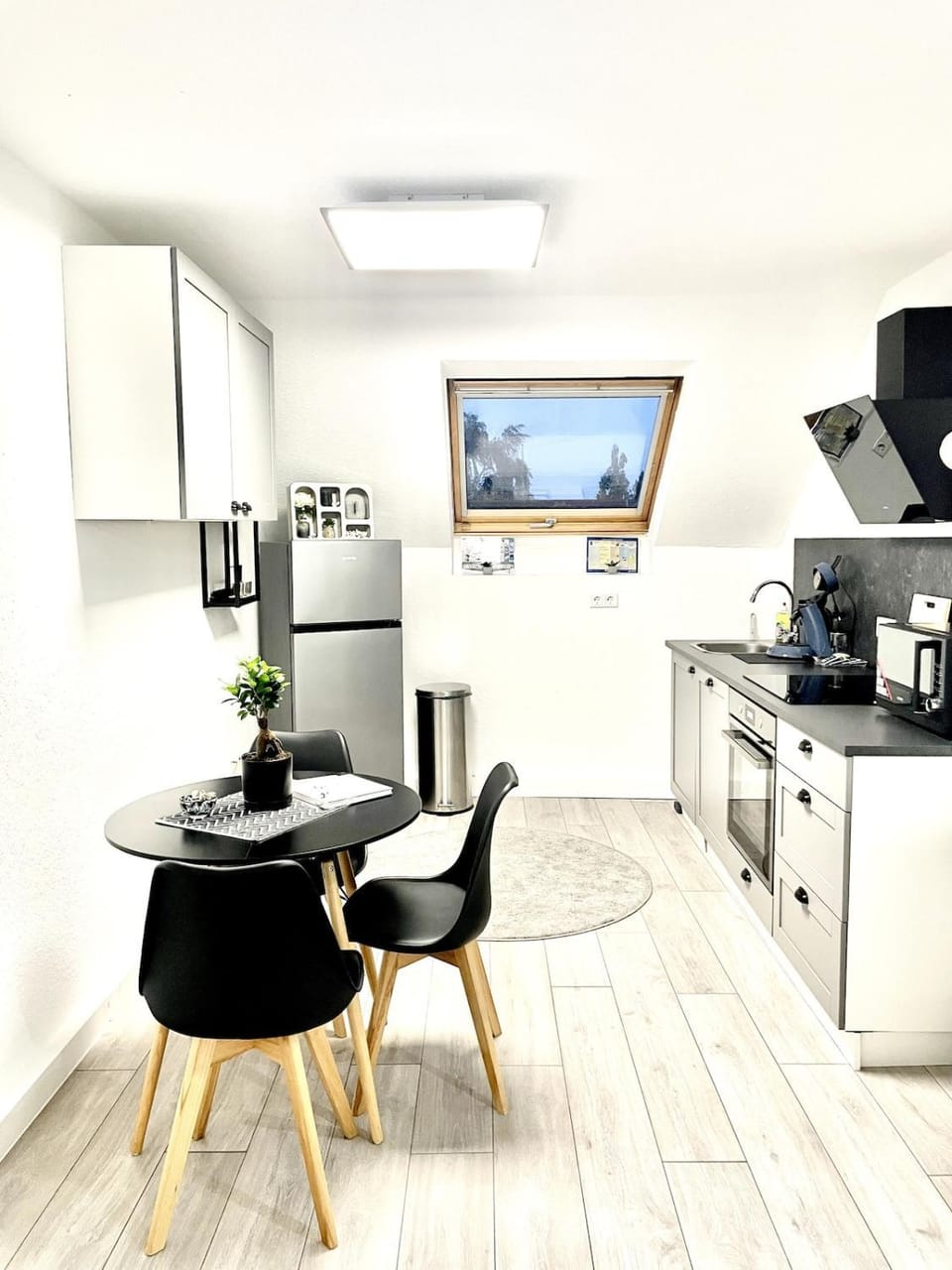Sonnenglanz Wohnung auf der Vierten Apartment in Duisburg