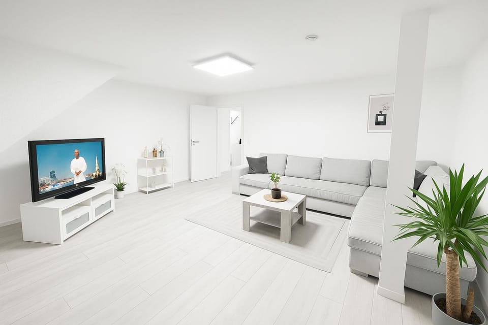 Communal lounge/ TV room, TV and multimedia, Living room, Seating area, Evening entertainment