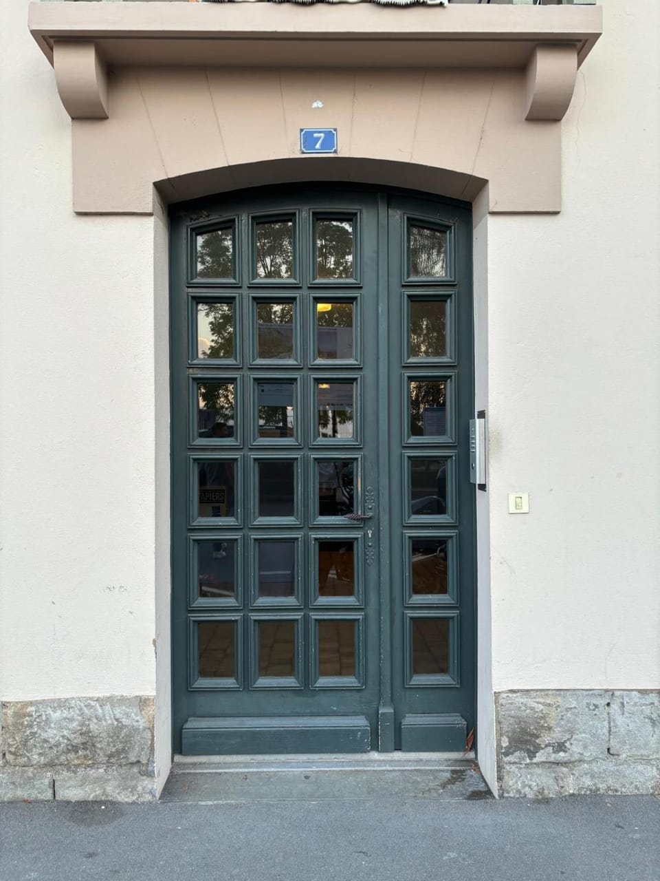 Facade/entrance