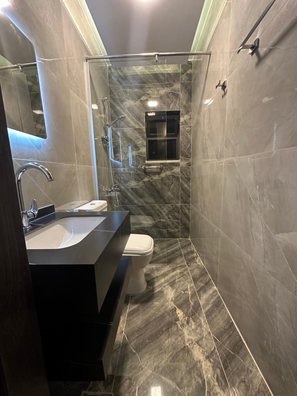 208 AL-NAJEH JRE Apartments For Rent ave Apartment in Africa