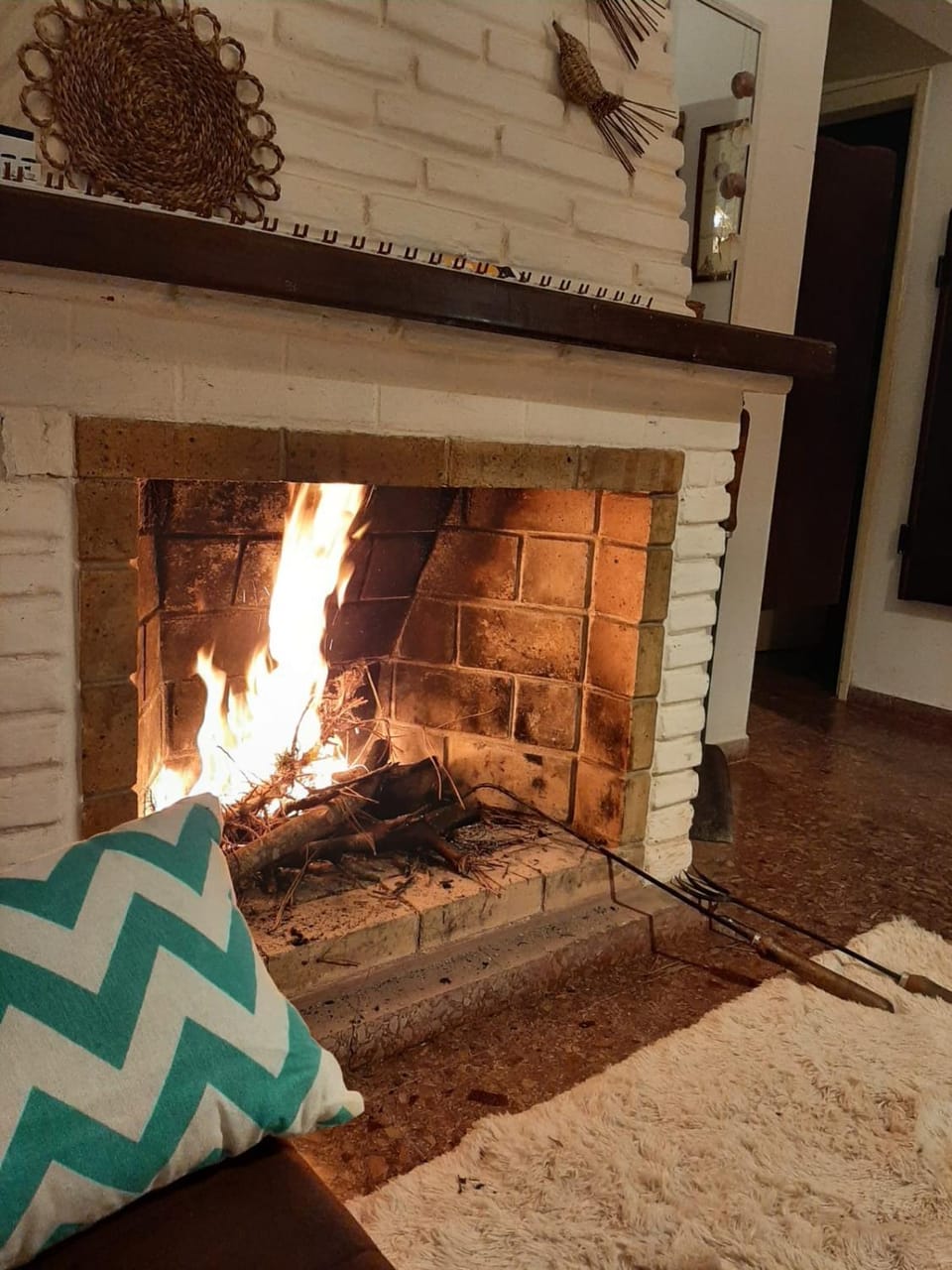 TV and multimedia, fireplace, internet