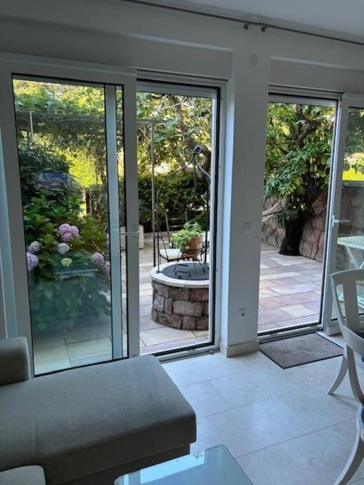 Patio, Day, Balcony/Terrace, Garden view