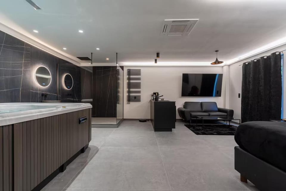 SUITE Esbly, Jacuzzi, Terrasse, Disneyland Apartment in Île-de-France