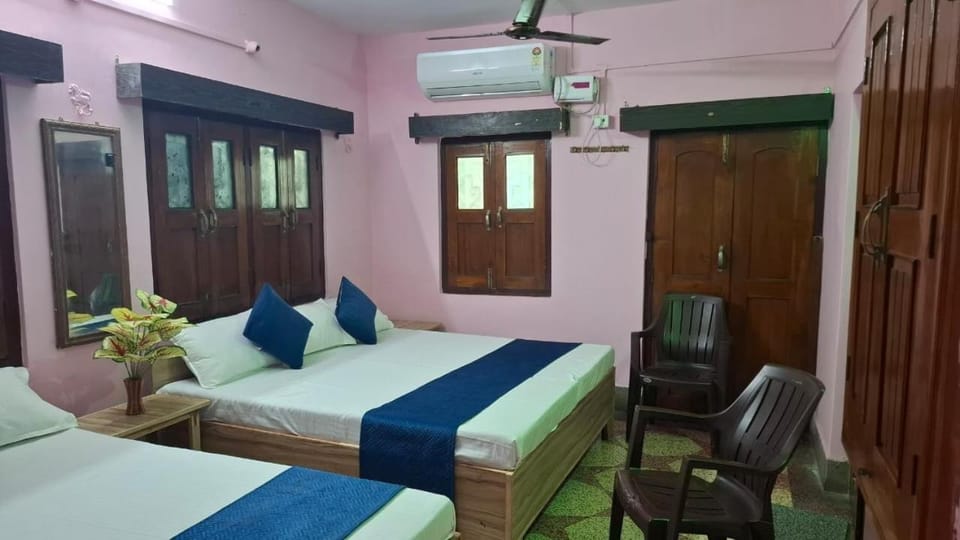 Bed, Living room, Photo of the whole room, Seating area, Bedroom, air conditioner