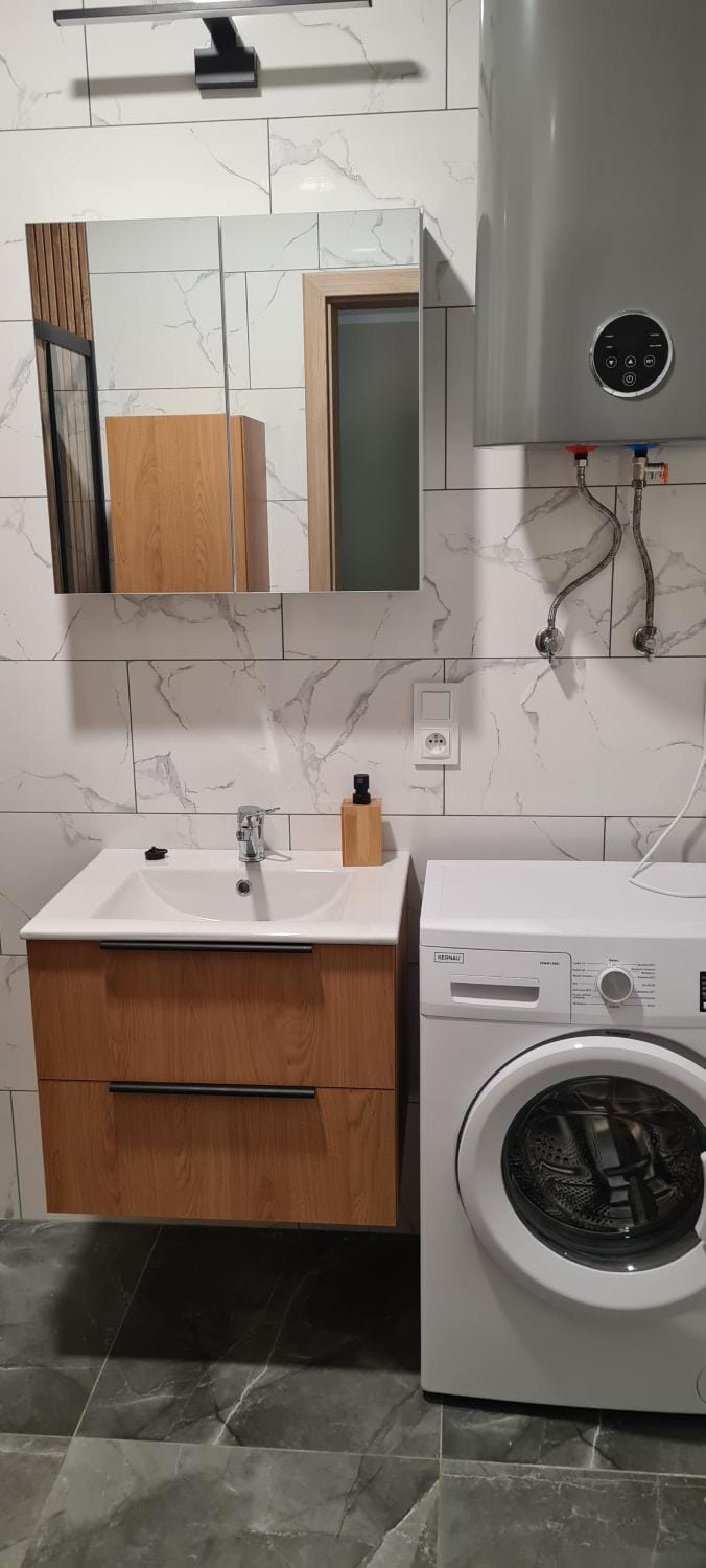 Bathroom, washing machine