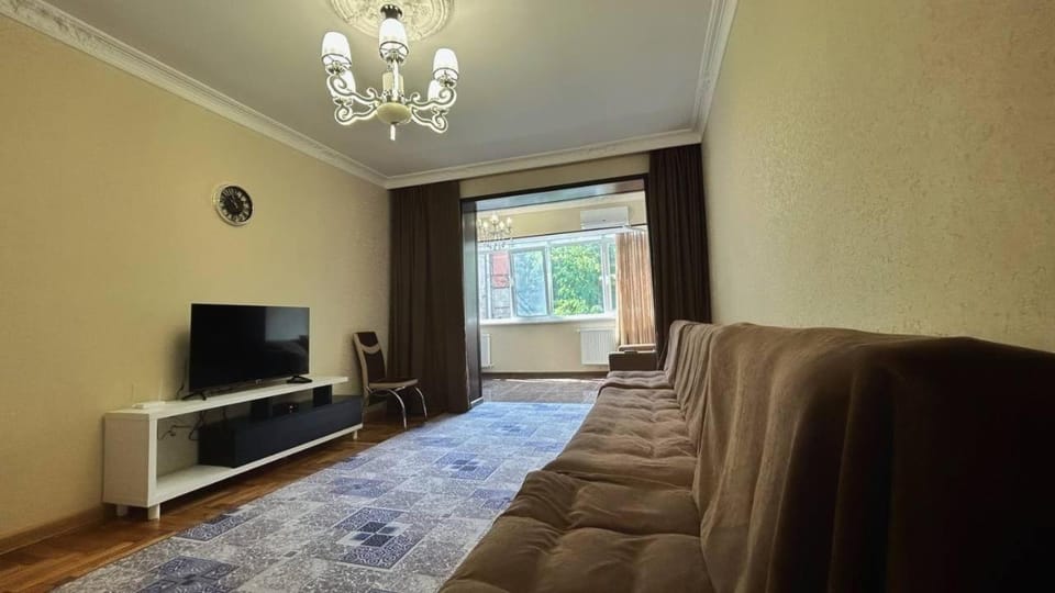 Communal lounge/ TV room, TV and multimedia, Living room, Seating area, Evening entertainment