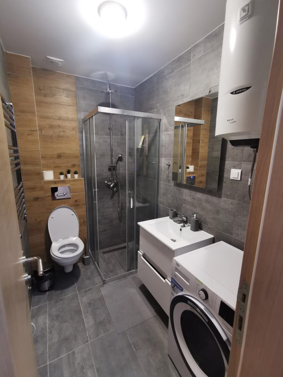 Shower, Bathroom, towels, washing machine, dryer