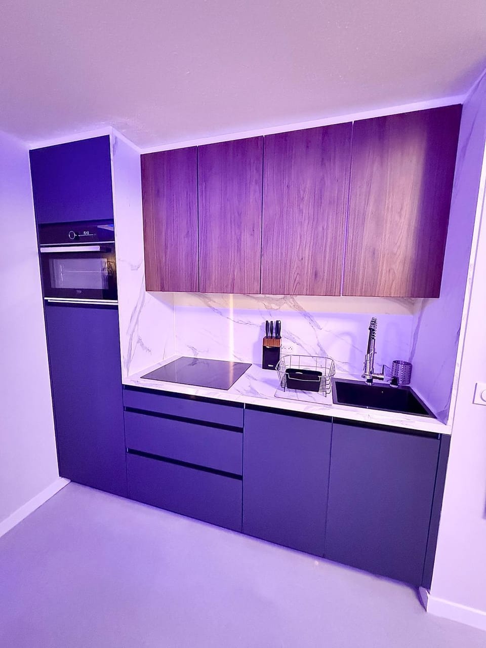 Kitchen or kitchenette, stove