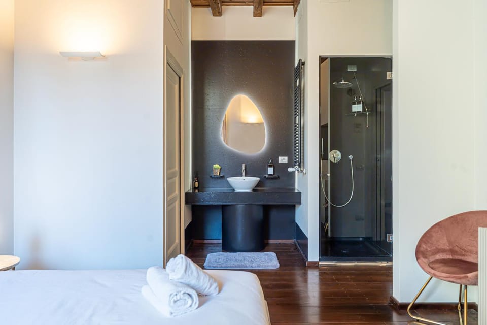 Shower, Bathroom, Bedroom, internet
