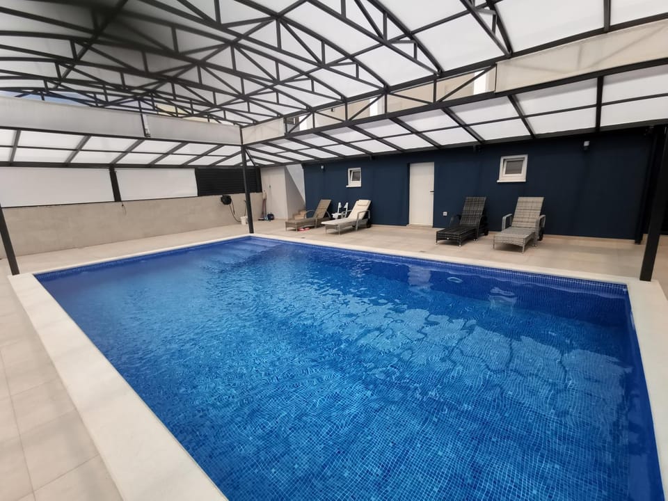 Pool view, Swimming pool, sunbed