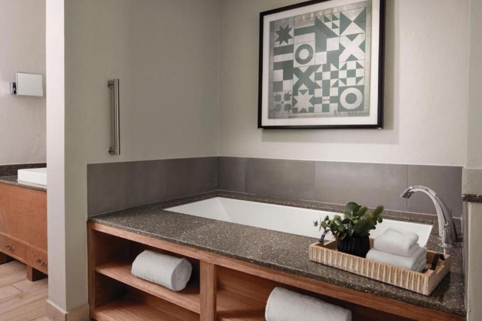 Bathroom, towels