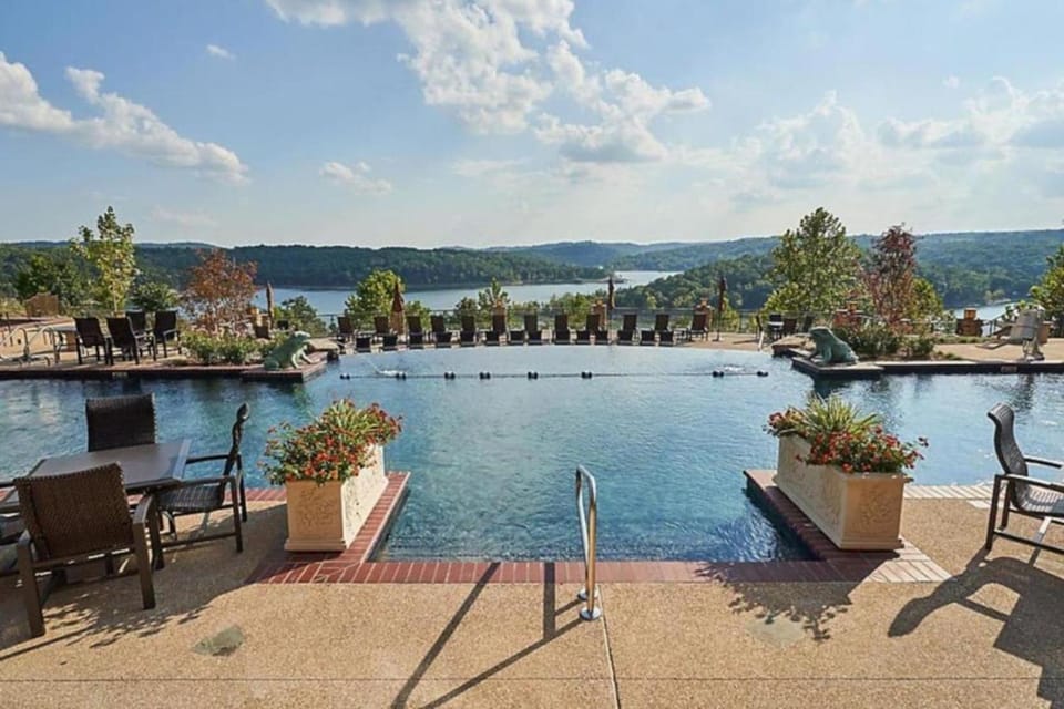 Day, View (from property/room), Mountain view, Swimming pool