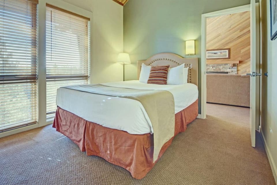 WorldMark Bend Seventh Mountain Resort - 1BD Sleep House in Deschutes River Woods