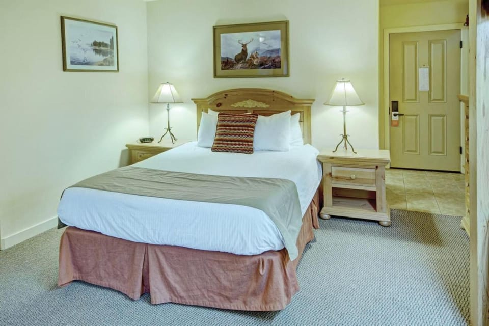 WorldMark Bend Seventh Mountain Resort - ST Sleeps House in Deschutes River Woods