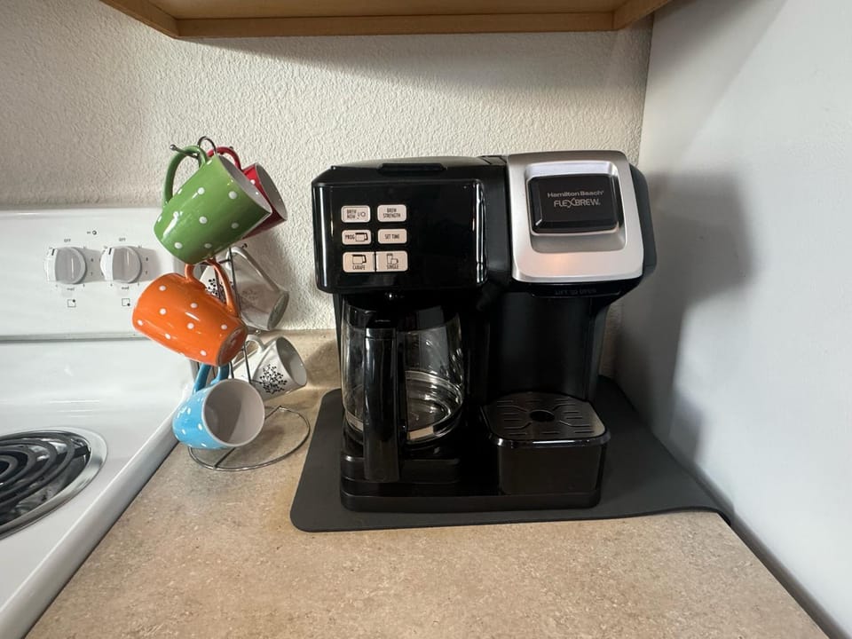 Coffee/tea facilities, Kitchen or kitchenette