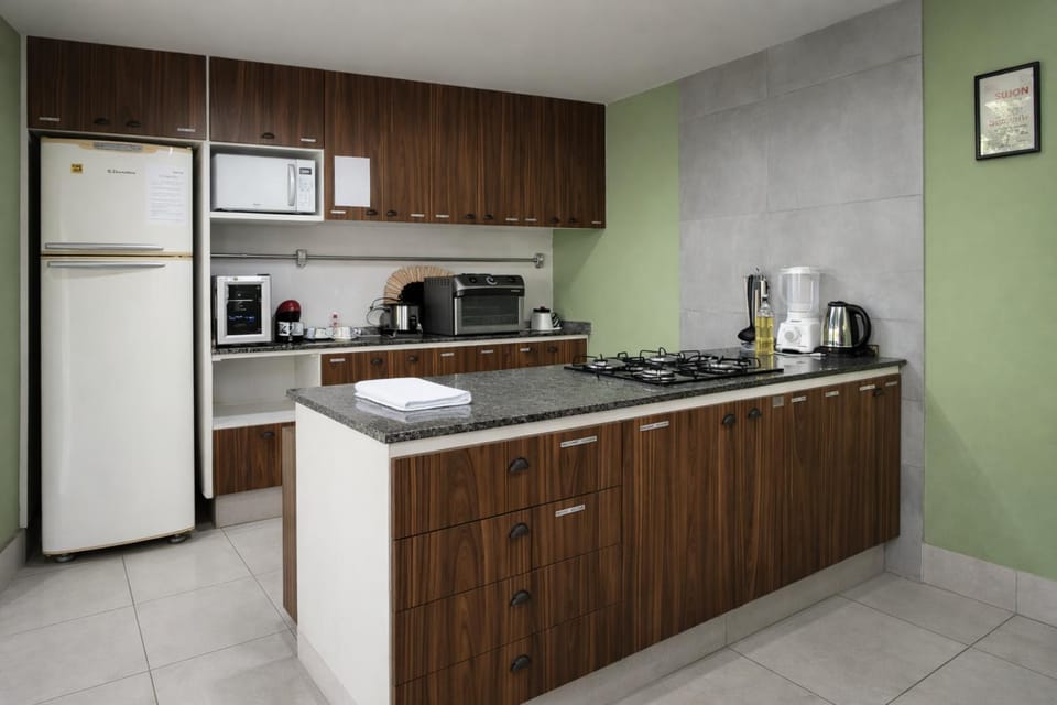 Coffee/tea facilities, Kitchen or kitchenette, Kitchen or kitchenette, oven, pet friendly, stove, toaster