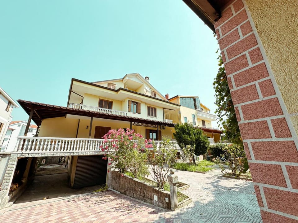 Vizion Hotel-Double room Bed and Breakfast in Europe
