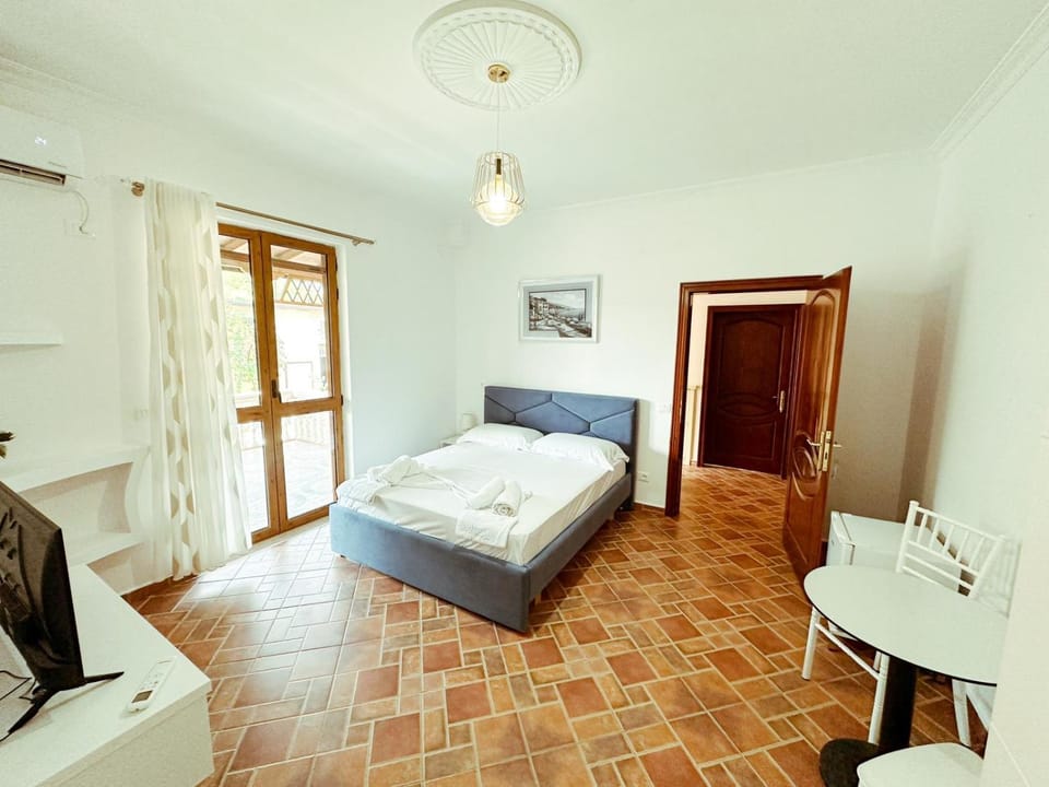 Vizion Hotel-Double room Bed and Breakfast in Europe