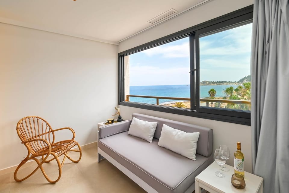 View (from property/room), Balcony/Terrace, Photo of the whole room
