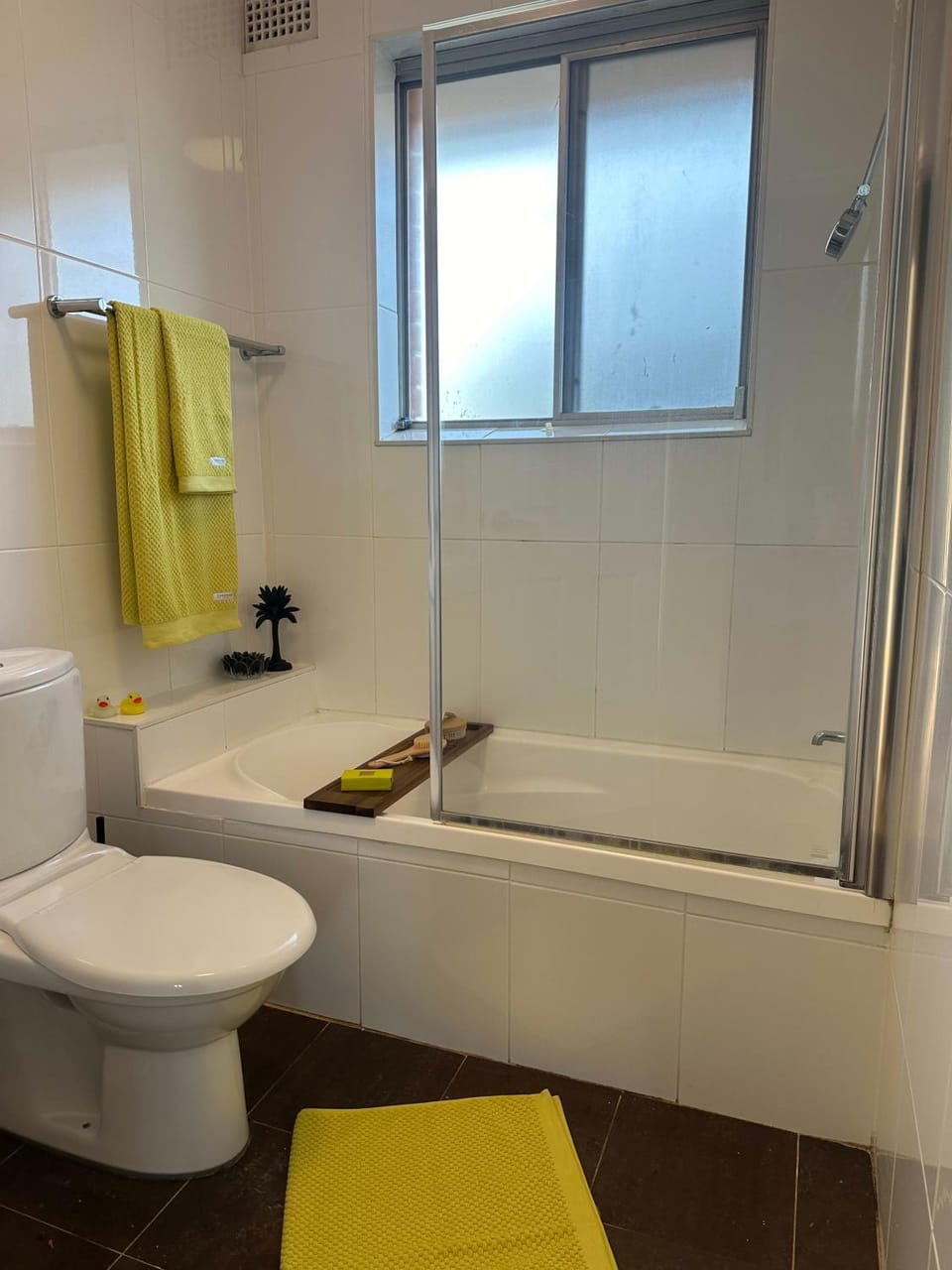Shower, Toilet, Bathroom, Bath, towels