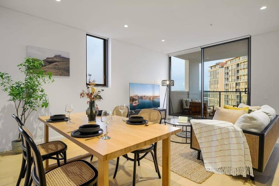 Brand new 2BD Modern Apt near MQ shopping centre Apartment in Sydney