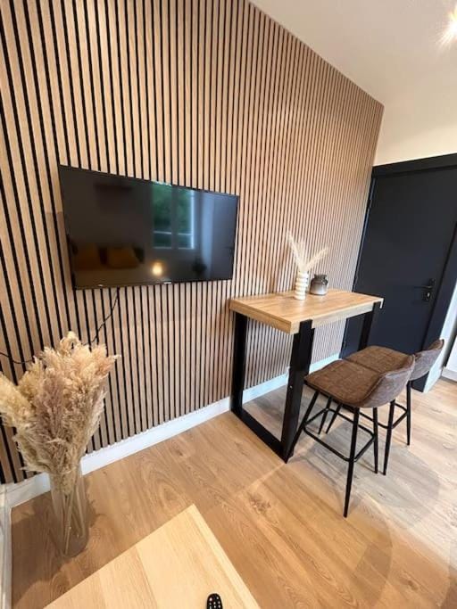 TV and multimedia, Dining area