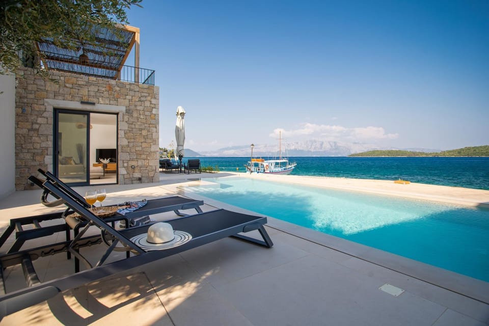 Sea view, Swimming pool