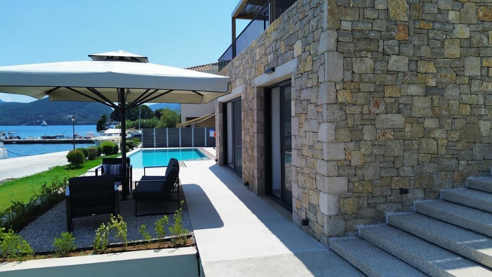 Property building, Swimming pool