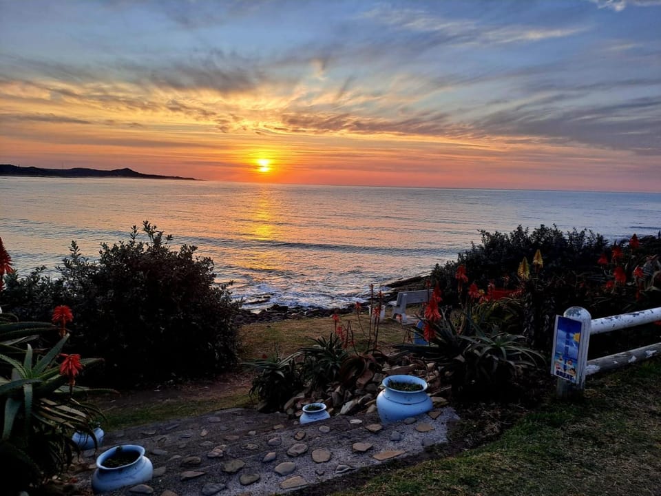 Gonubie Beachside Delight Apartment in Eastern Cape