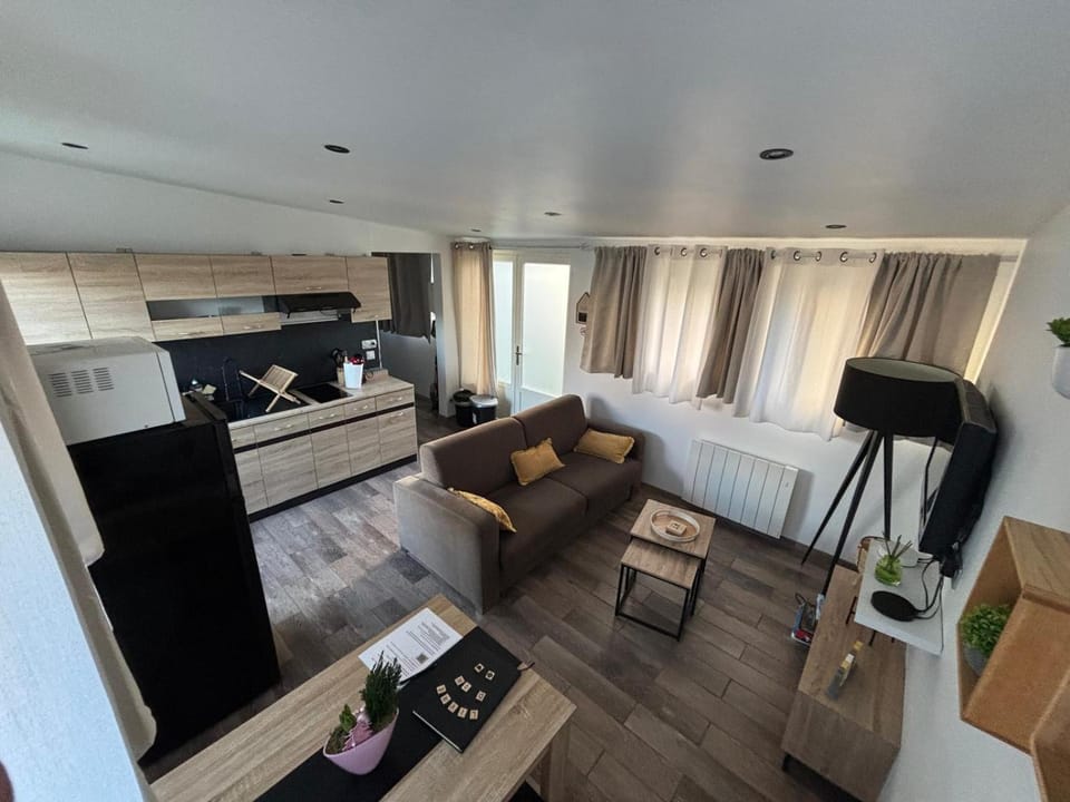 Jolie maison proche complexe sportif Wifi REMISE MC ARTHUR House in Troyes