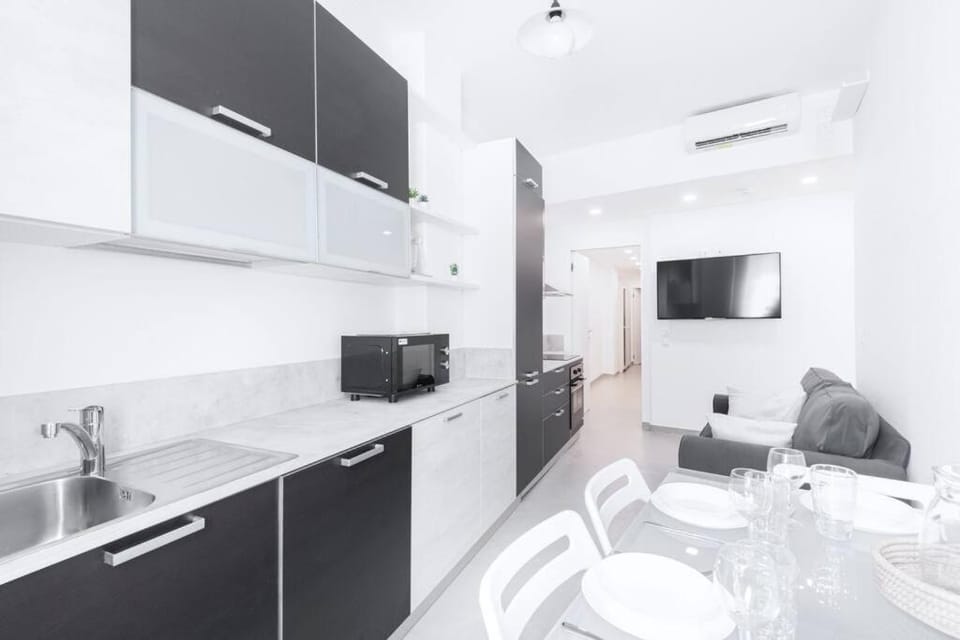 Easylife - Milano - MonteNero 4 - Porta Romana Apartment in Milan